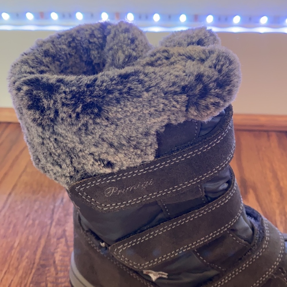 Primigi Grey Boots with Fluffy Finish for Girls/ Women - Picture 4 of 5